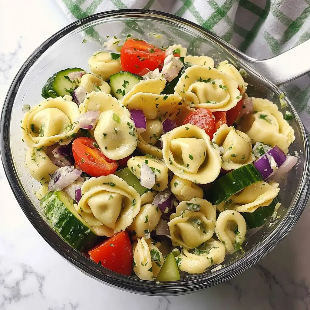 Tortellini Pasta Salad: A Cool and Refreshing Recipe!